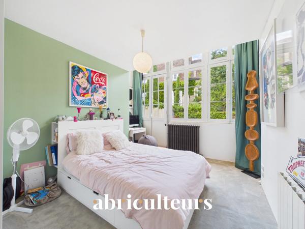 Maison de 250 m² au calme absolu avec terrasse d'exception et studio indépendant Coeur de ville proche cathédrale