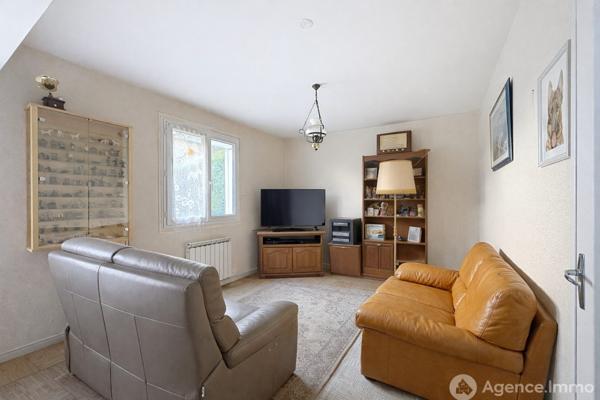 À vendre - Maison mitoyenne 2 côtés, 4 pièces située à Sully-sur-Loire (45600)