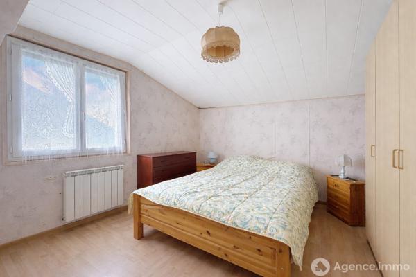 À vendre - Maison mitoyenne 2 côtés, 4 pièces située à Sully-sur-Loire (45600)