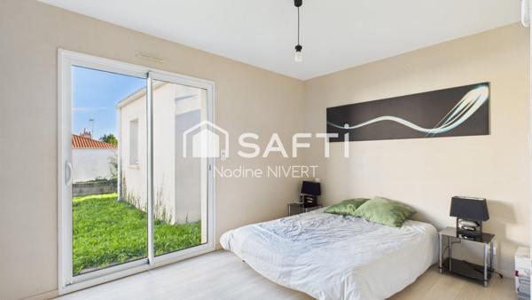 Maison plain-pied 173M2, 4 chambres,bureau, garage 26M2, jardin