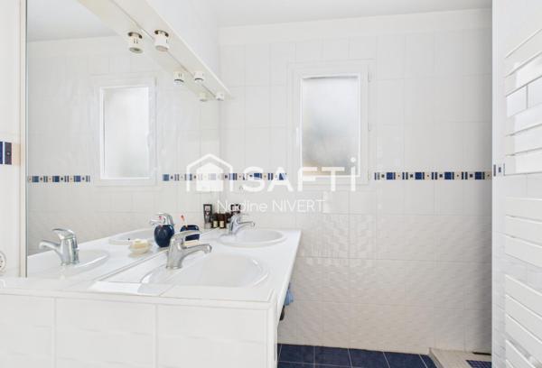 Maison plain-pied 173M2, 4 chambres,bureau, garage 26M2, jardin