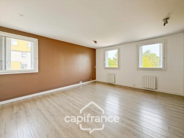 🏡 NOISIEL – SECTEUR RECHERCHÉ PROCHE DU CHÂTEAU - APPARTEMENT 3/4 P - 86 m2 - STATIONNEMENT-