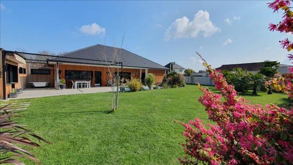 Maison à vendre |  Lescar |  5 pièces | 140 m²