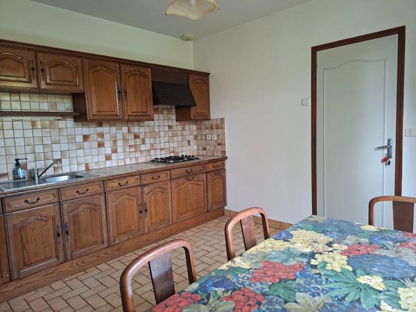 Maison à vendre 4 pièces AMBRIERES LES VALLEES (53)