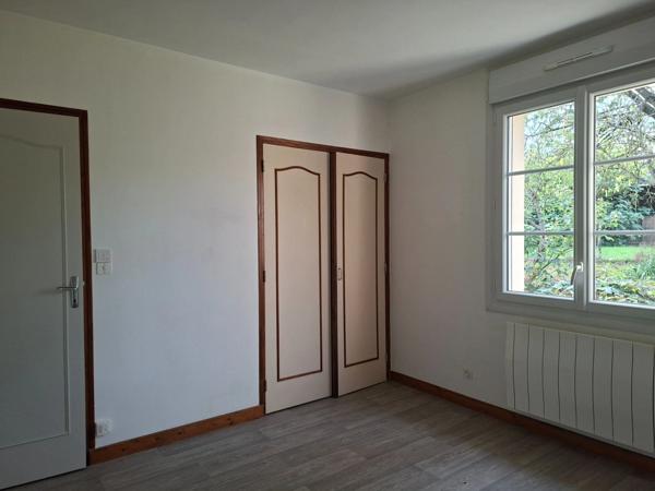 Maison à vendre 4 pièces AMBRIERES LES VALLEES (53)