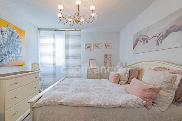 BEL APPARTEMENT 4 pièces magnifiquement décoré avec terrasse / sans travaux