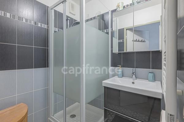 BEL APPARTEMENT 4 pièces magnifiquement décoré avec terrasse / sans travaux