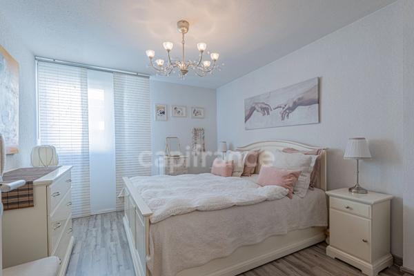 BEL APPARTEMENT 4 pièces magnifiquement décoré avec terrasse / sans travaux