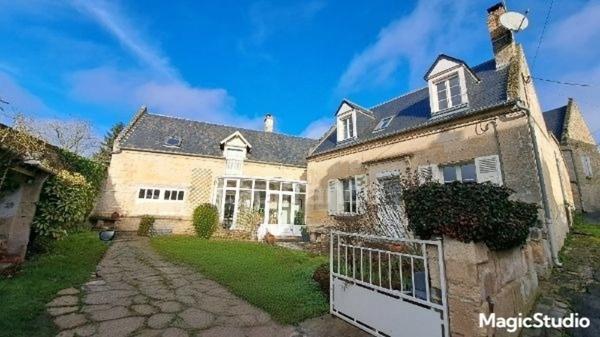 Maison à vendre 8 pièces proche de SOISSONS (02)