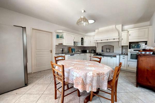 Maison Saint-Sulpice-de-Royan achat maison 4 chambres 190 m²