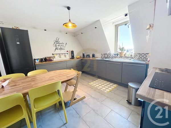 Appartement F5 à vendre  5 pièces - 127,30 m 2   BELFORT  - 90