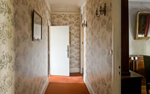 Appartement à vendre    8 pièces • 224,03 m2 Lyon 6