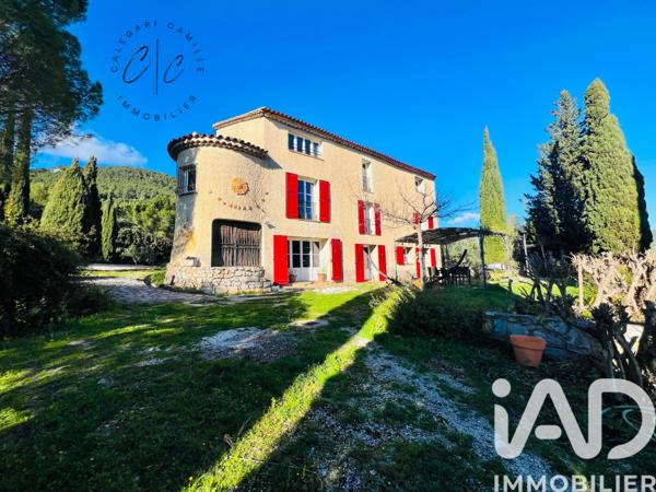 Maison à vendre 10 pièces 265 m² Le Revest-les-Eaux