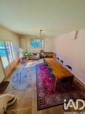 Maison à vendre 10 pièces 265 m² Le Revest-les-Eaux