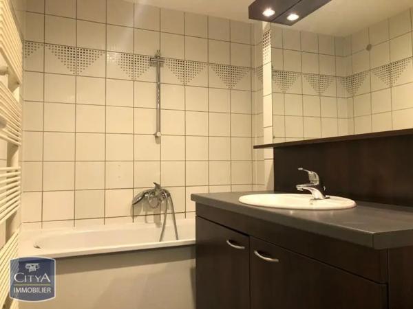 Appartement à louer 3 pièces 51.68m²