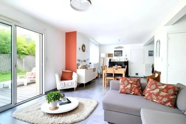 Maison
         6 pièces
        - 109 m² Exclusivité 374 800 € *