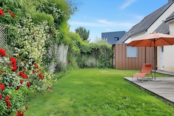 Maison
         6 pièces
        - 109 m² Exclusivité 374 800 € *