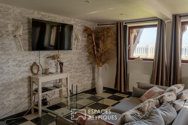 Magnifique appartement avec balcon dans villa balnéaire