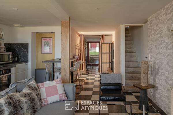 Magnifique appartement avec balcon dans villa balnéaire