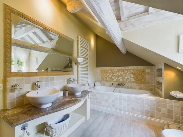 Extraordinaire propriété comprenant un moulin et trois suites de luxe indépendantes