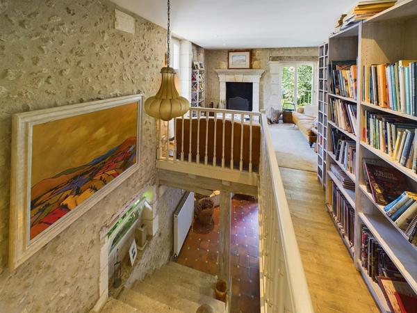 Extraordinaire propriété comprenant un moulin et trois suites de luxe indépendantes