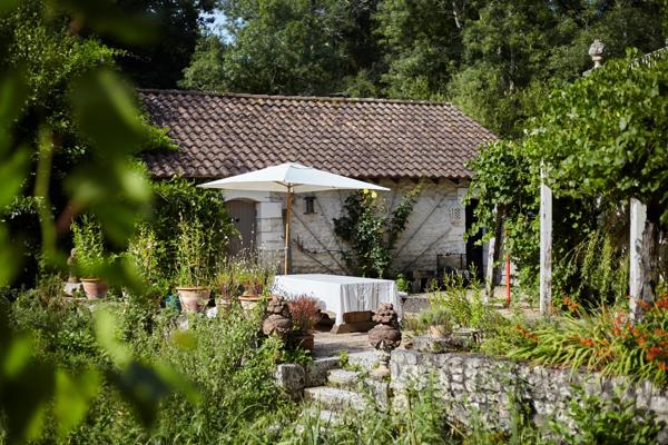 Extraordinaire propriété comprenant un moulin et trois suites de luxe indépendantes
