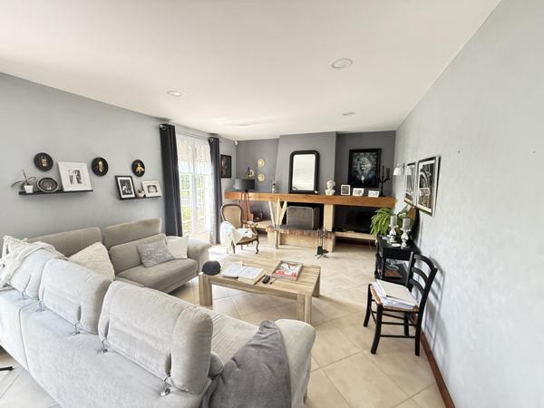 Maison  11 pièce(s)  5 chambre(s)  225 m²