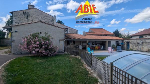 Maison  11 pièce(s)  5 chambre(s)  225 m²