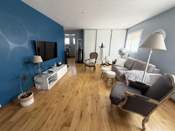 Maison  11 pièce(s)  5 chambre(s)  225 m²