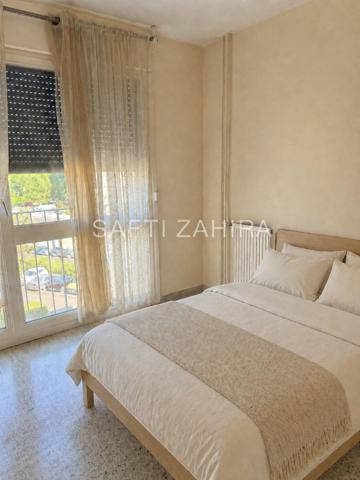 Appartement proche de toutes commodités, dans une copropriété très calme qui vous charmera.