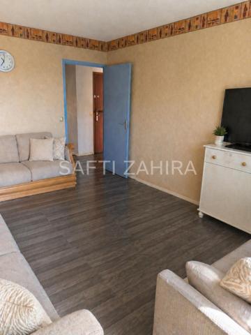 Appartement proche de toutes commodités, dans une copropriété très calme qui vous charmera.