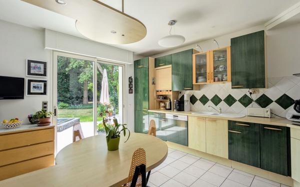 Maison à vendre    7 pièces • 205 m2 Lagny-sur-Marne