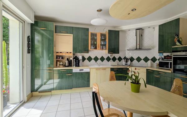 Maison à vendre    7 pièces • 205 m2 Lagny-sur-Marne