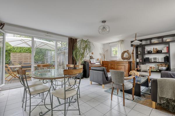 Maison Nanterre proche place de la Boule 6 pièces 130 m2 €735 000 ** - Référence 15348