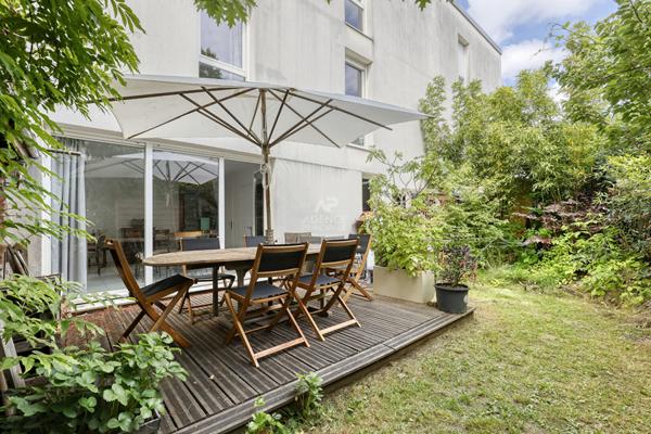 Maison Nanterre proche place de la Boule 6 pièces 130 m2 €735 000 ** - Référence 15348