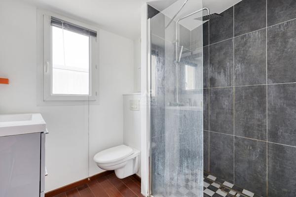 Maison Nanterre proche place de la Boule 6 pièces 130 m2 €735 000 ** - Référence 15348
