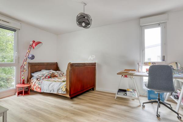 Maison Nanterre proche place de la Boule 6 pièces 130 m2 €735 000 ** - Référence 15348