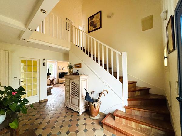 SPACIEUSE MAISON FAMILIALE 4 chambres Centre de Saint Lyphard