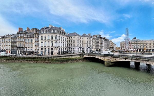 Appartement à vendre    3 pièces • 83 m2 Bayonne