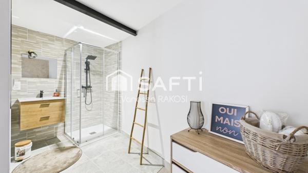 SAINTES RIVE GAUCHE MAISON DE VILLE 3 CHAMBRES TERRASSE