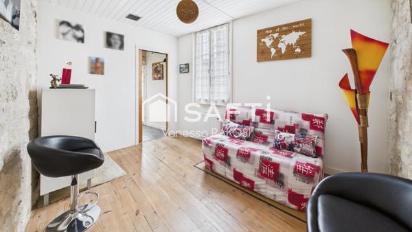 SAINTES RIVE GAUCHE MAISON DE VILLE 3 CHAMBRES TERRASSE