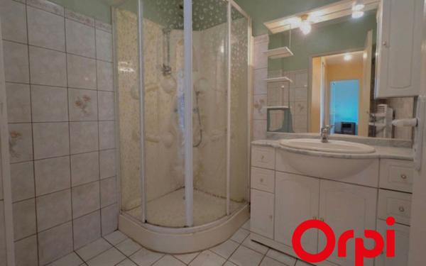 Appartement à vendre    4 pièces • 87,21 m2 Lyon 8