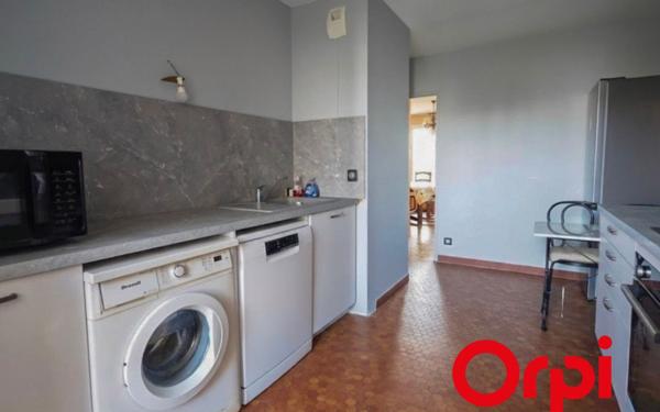 Appartement à vendre    4 pièces • 87,21 m2 Lyon 8