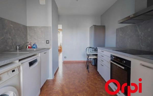 Appartement à vendre    4 pièces • 87,21 m2 Lyon 8