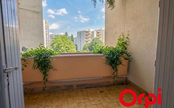 Appartement à vendre    4 pièces • 87,21 m2 Lyon 8
