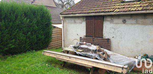 Maison rustique 3 pièces de 60 m² à Saint-Sauvier (03370)