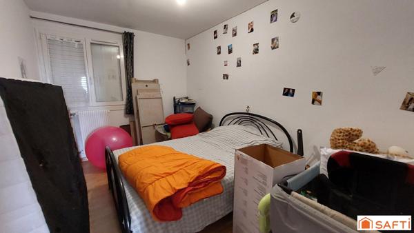 Dernier étage - Ravalement avec isolation thermique par l'extérieur - chauffage individuel