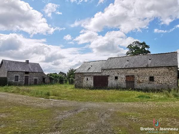 Ancien Corps de ferme sur 2 ha 42 à Villaines La Juhel