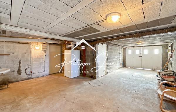 Maison 8 pièces de 141 m2 à Paron 89100