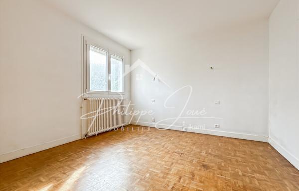 Maison 8 pièces de 141 m2 à Paron 89100